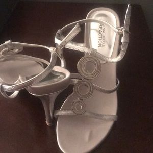 Kenneth Cole Reaction heel sandals